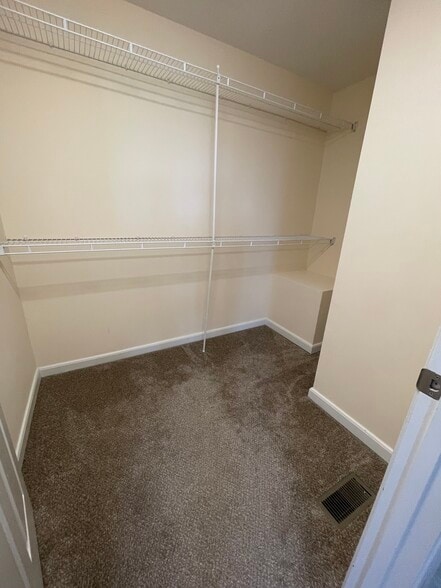 Master Closet - 8185 Halley Ct