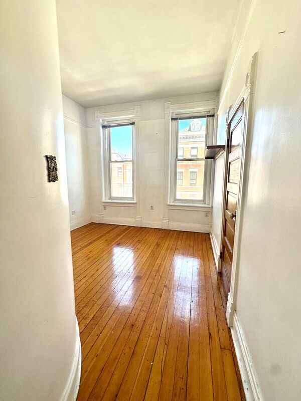 Building Photo - 1656 S Throop St