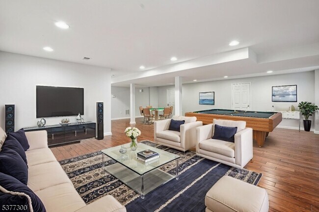 Building Photo - 84 Henning Terrace