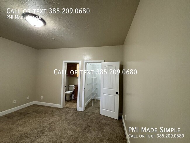 Building Photo - 3689 E Rock Creek Rd