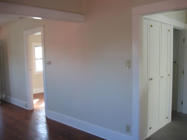 Dining - 6067 Roy St