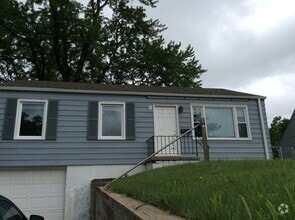 Building Photo - Premium Ralston Location!   Cozy 3 Bedroom...