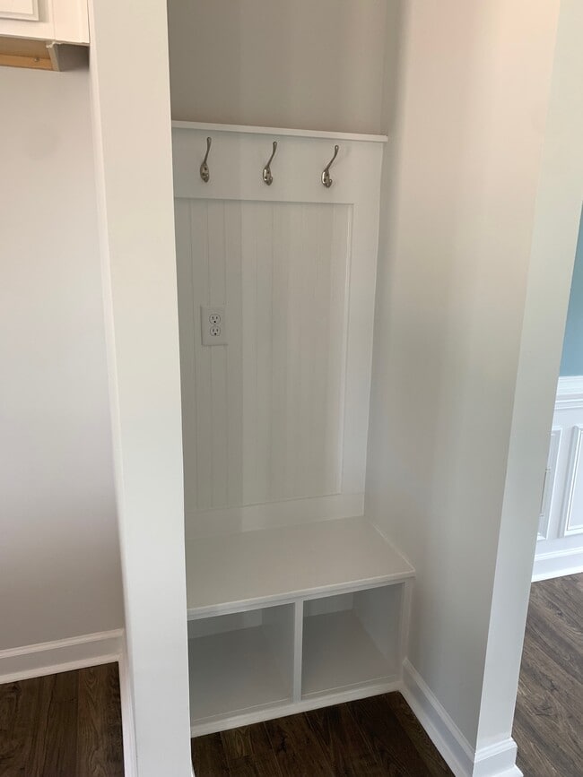 Building Photo - 3075 Wilton Wy