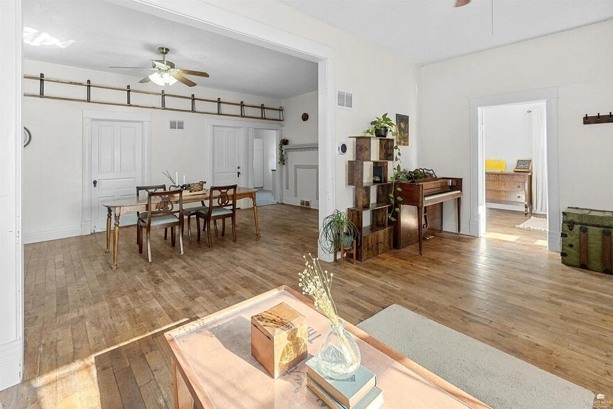 Building Photo - 1500 Houston St