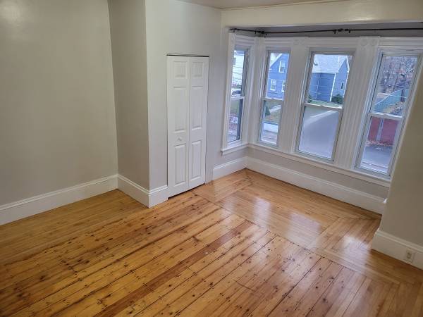 Building Photo - 188 Perkins Ave