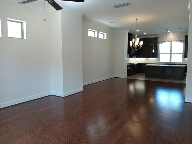 Building Photo - 3611 Somerset York Ln