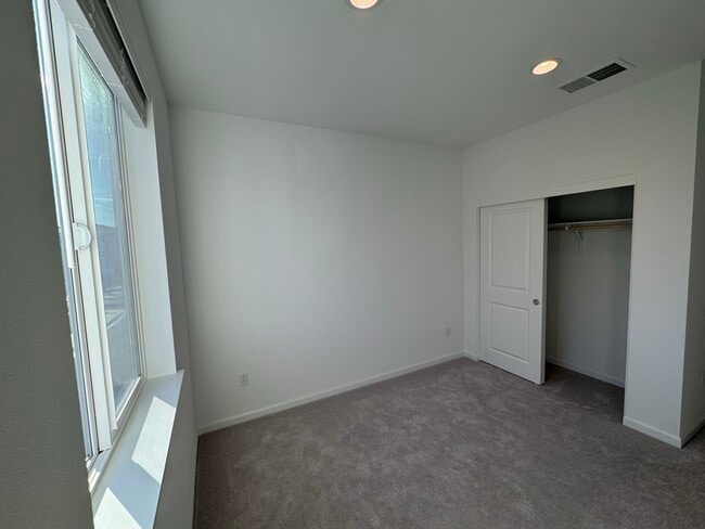 Building Photo - 6333 Dandelion St