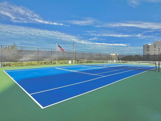 Building Photo - 5420 N Ocean Dr