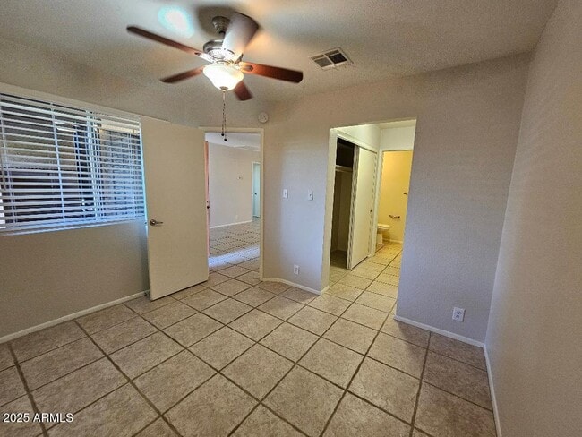 Building Photo - 312 W Yukon Dr