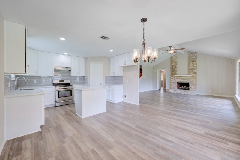 Building Photo - 200 Woodmont Dr