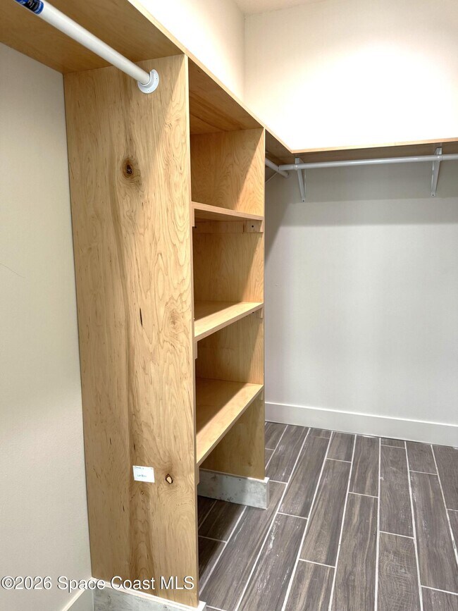 Building Photo - 2821 Edington Dr