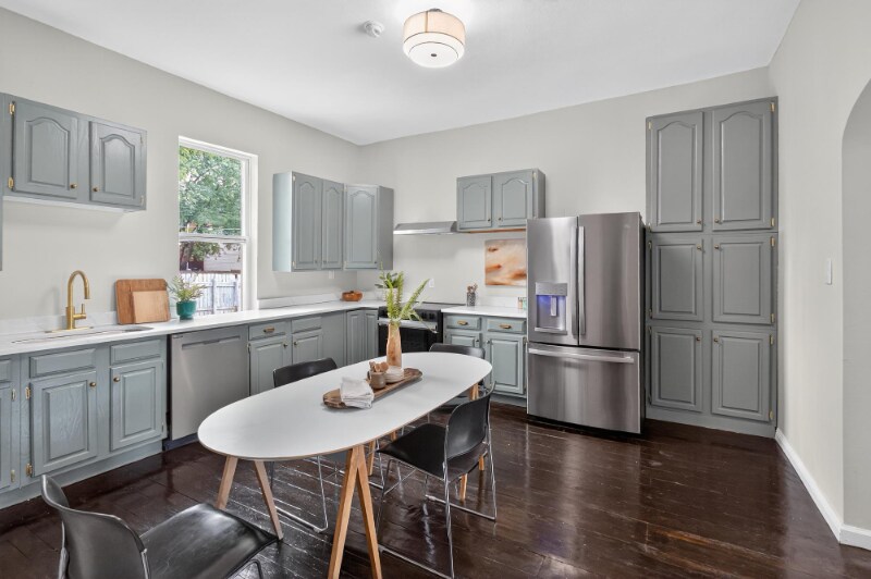 Building Photo - 3236 Texas Ave