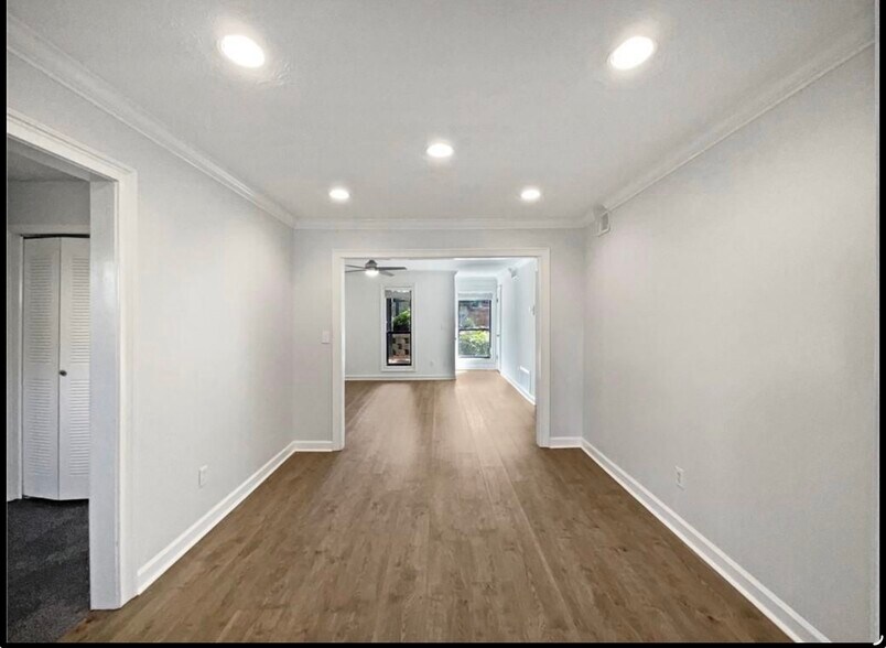 Building Photo - 607 Park Ridge Cir