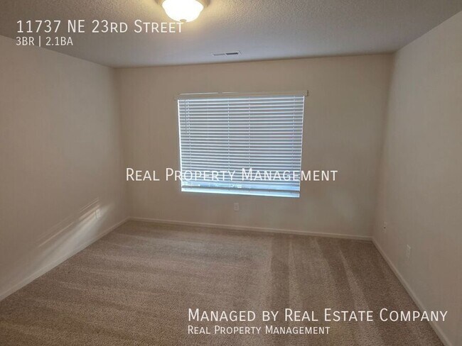 Building Photo - 11737 NE 23rd St