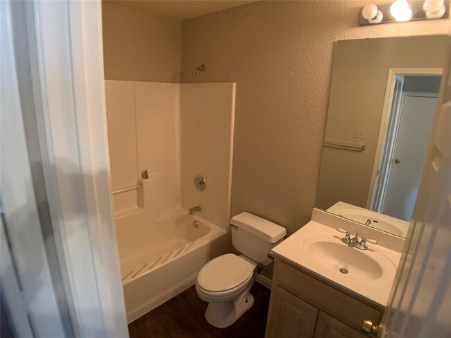 Building Photo - 2509 Riddle Rd