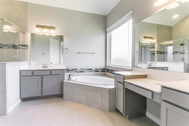 Building Photo - 4227 Carol Ridge Dr