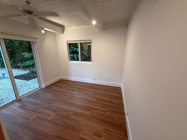Building Photo - 6851 SW 77th Terrace