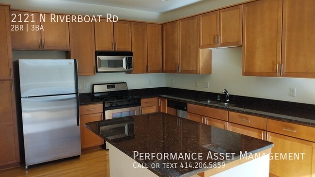 Building Photo - Multi-Level 2BD/2.5BA River Crest Condo