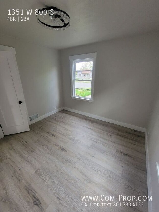 Building Photo - 1351 W 800 S