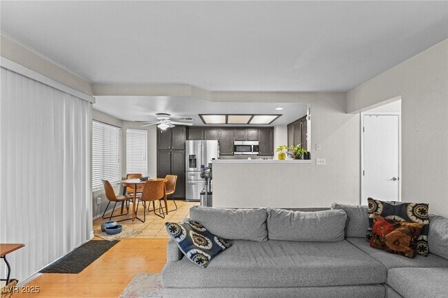 Building Photo - 5862 Trailblazer Dr