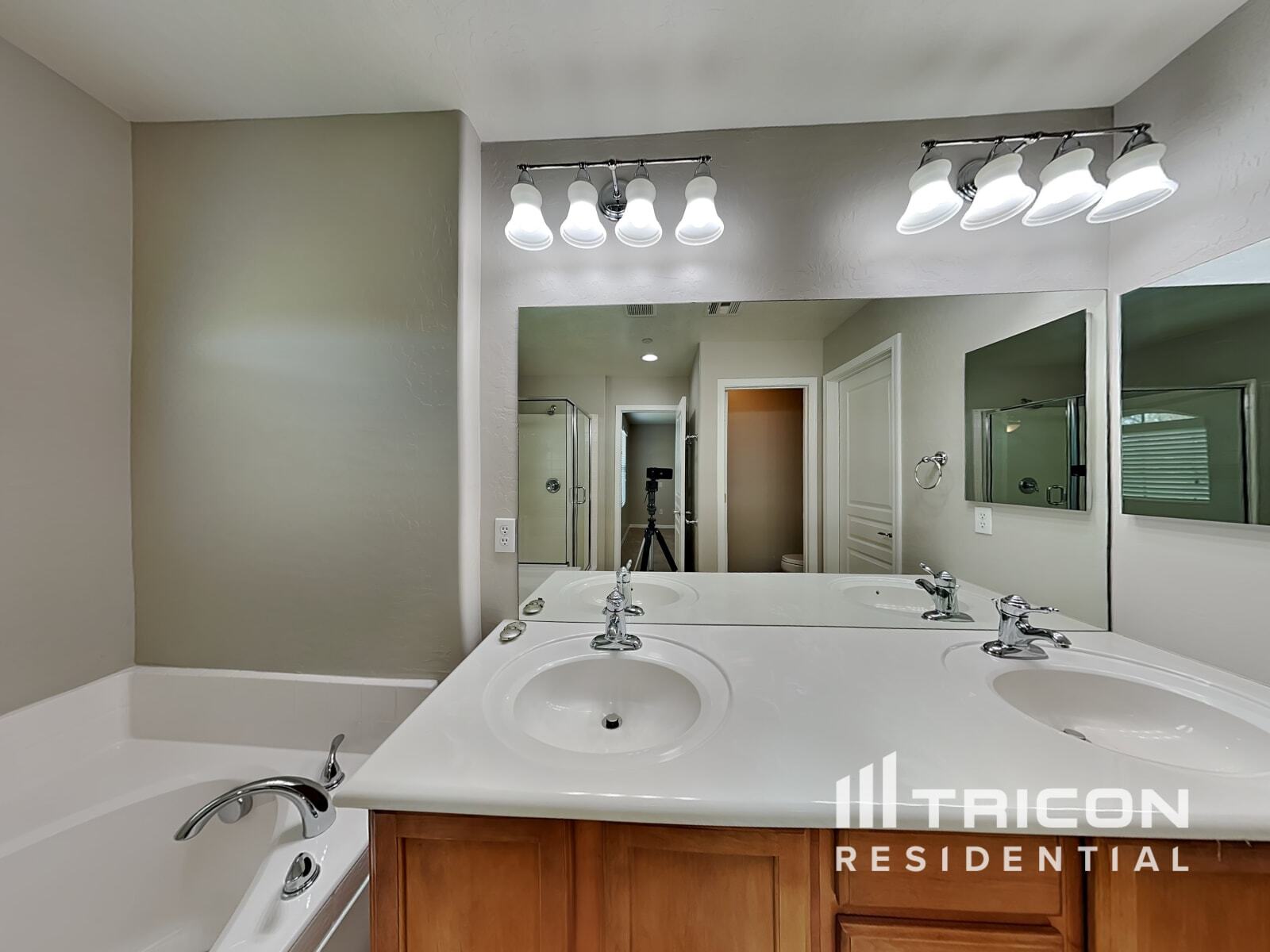 Building Photo - 4650 Ranch House Rd