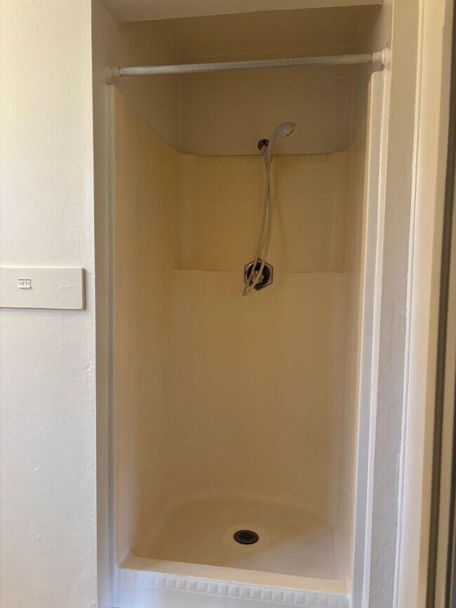 Building Photo - Second St (1186)