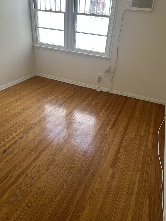 Building Photo - Fairfax Flats