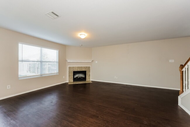 Building Photo - 8532 Shallow Creek Dr