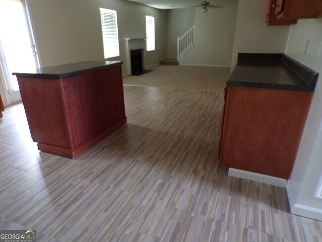 Building Photo - 1527 Paceville Ct NE