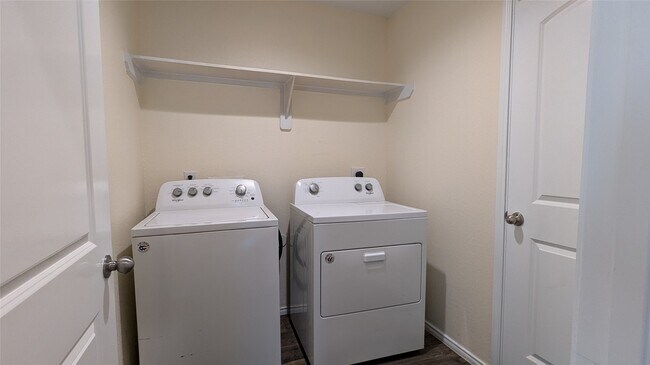 Building Photo - 568 Rd 5138