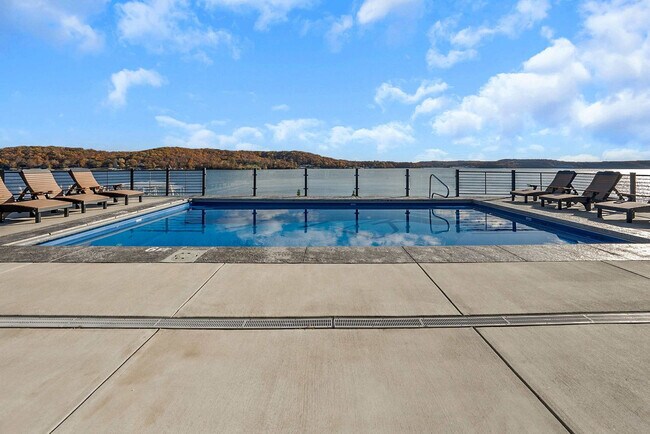 Building Photo - 201 Shady Ozark Ln