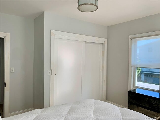 Building Photo - 26 Main St