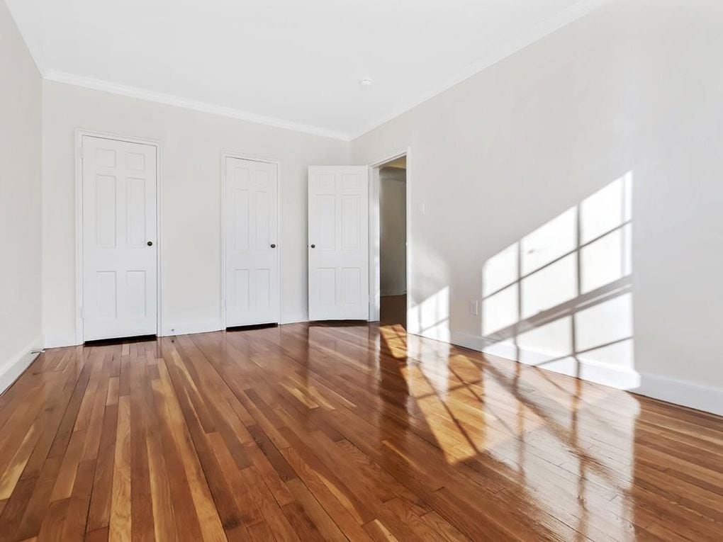 Building Photo - 50 Follen St