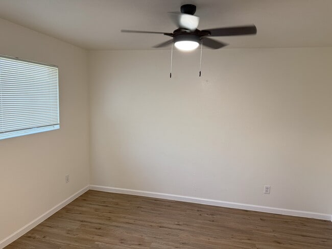 Building Photo - 1222 Tartan Ln