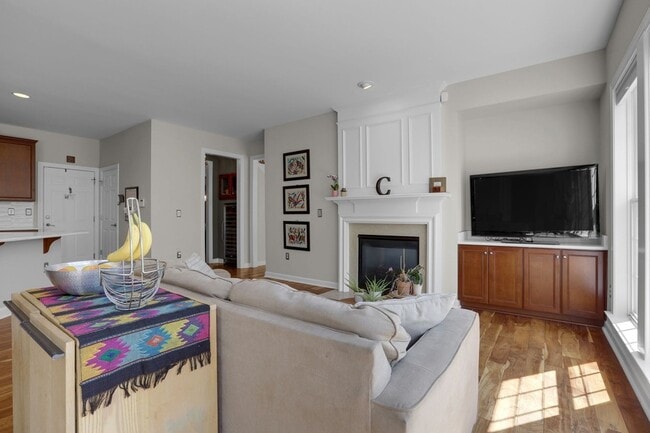 Building Photo - 3005 Coral Bell Ln