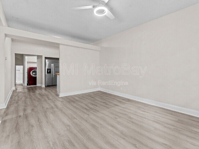 Building Photo - 8210 N Klondyke St