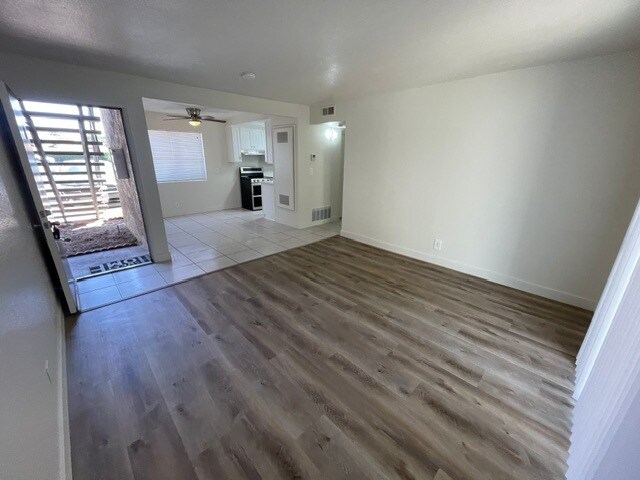 Building Photo - 12835 10th St