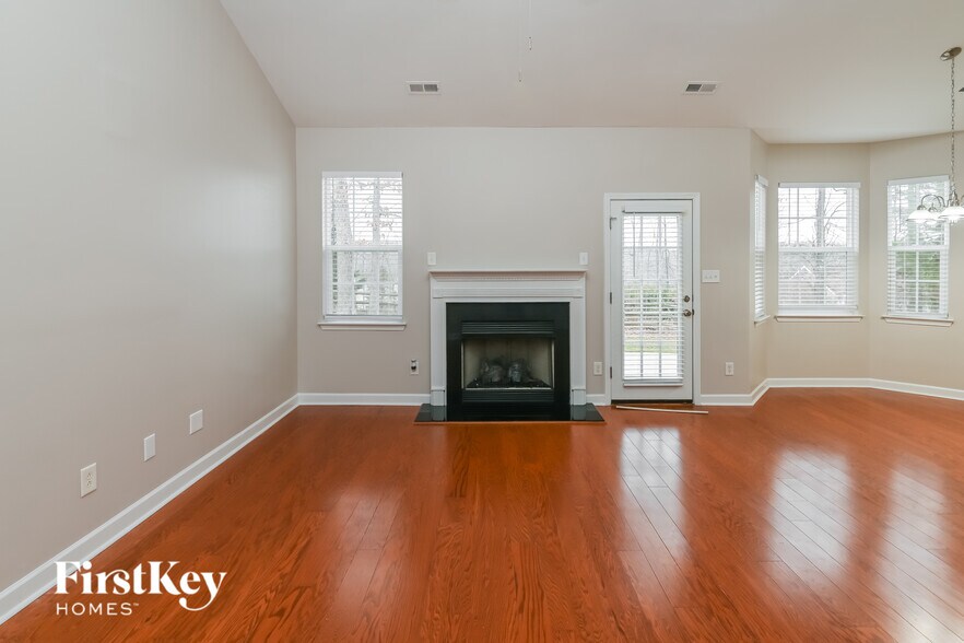 Building Photo - 4255 Kiser Woods Dr SW