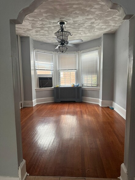 Building Photo - 415 E Sanger St