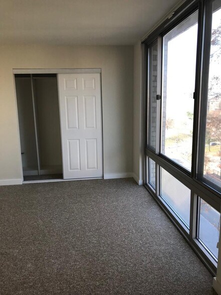 Building Photo - 950 25th St NW