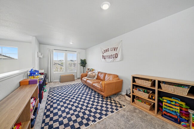 Building Photo - 6339 Knapp Dr