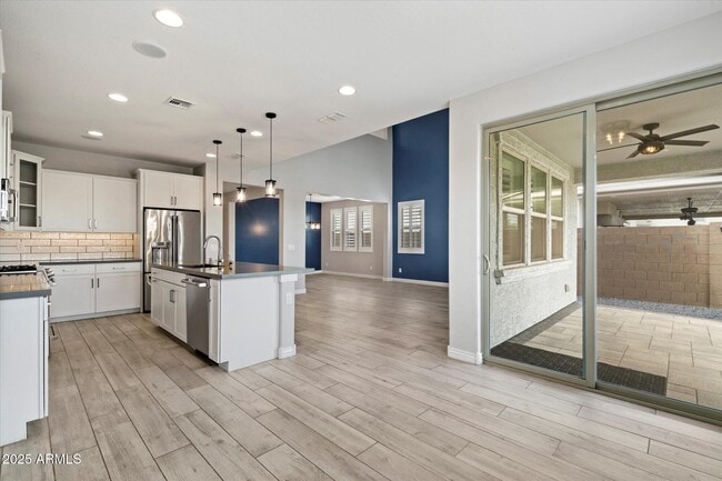 Building Photo - 25509 N 140th Dr