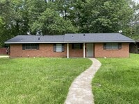 Building Photo - 1406 Russell Ave