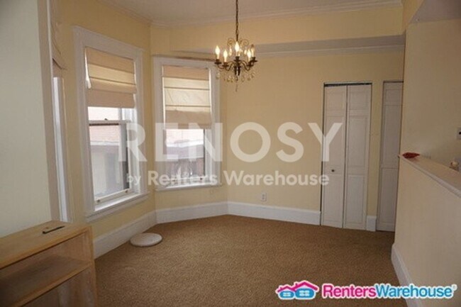 Building Photo - Very Nice 2BD/1BA Condo In St Paul! Summit Ave!