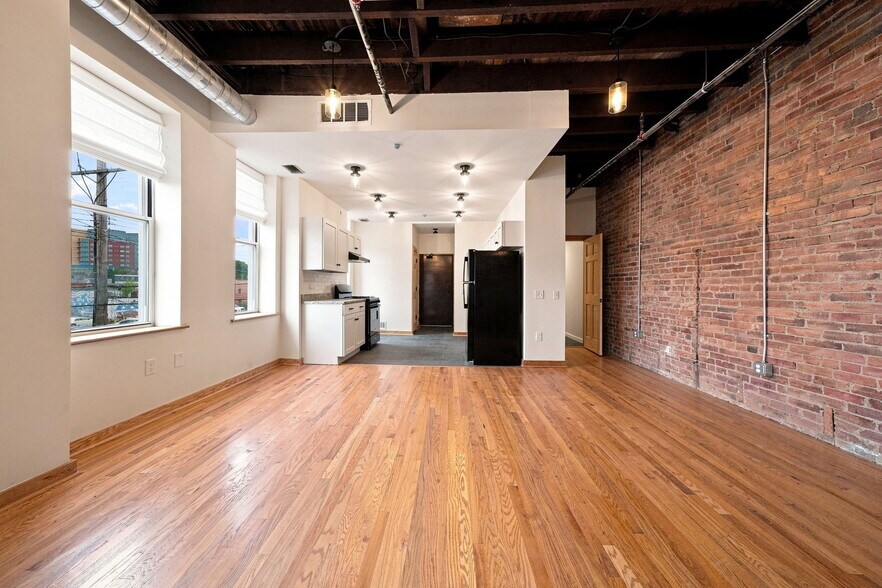 Building Photo - 4501 Liberty Ave