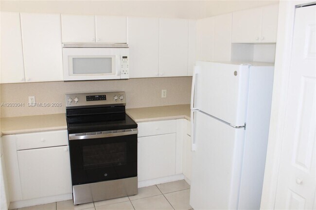 Building Photo - 4284 SW 157th Ave