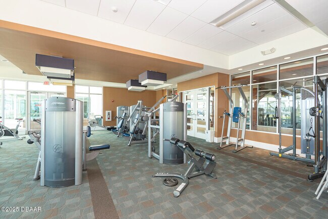 Building Photo - 231 Riverside Dr