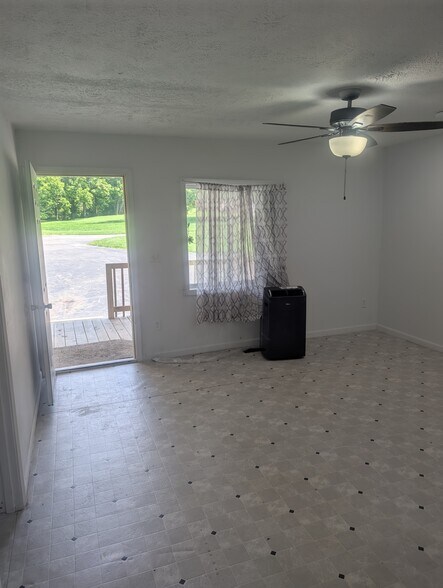 Building Photo - 1680 E Whisnand Rd