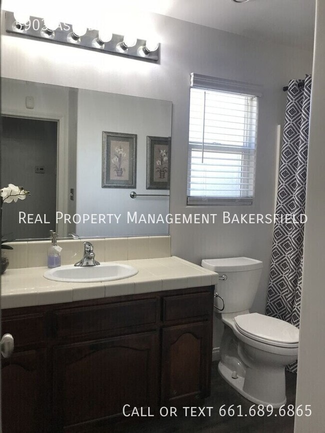 Building Photo - 5903 Asti Dr