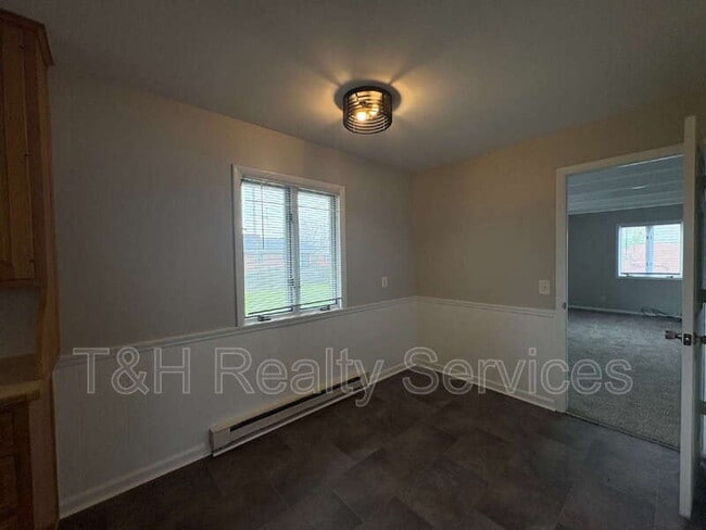 Building Photo - 509 Glendale Dr